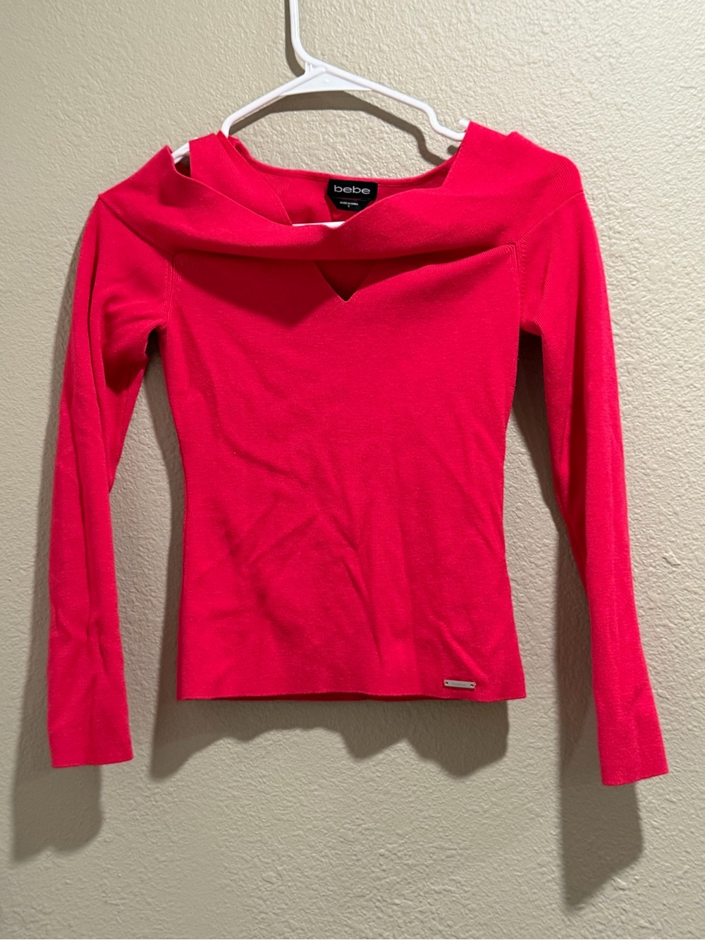 bebe Off-Shoulder Long Sleeve Top - Hot Pink